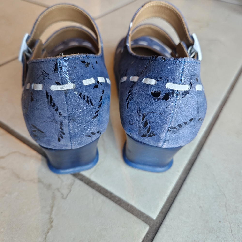 John Fluevog Limited Edition Blue Cavalieri With Birds - Picture 4 of 13